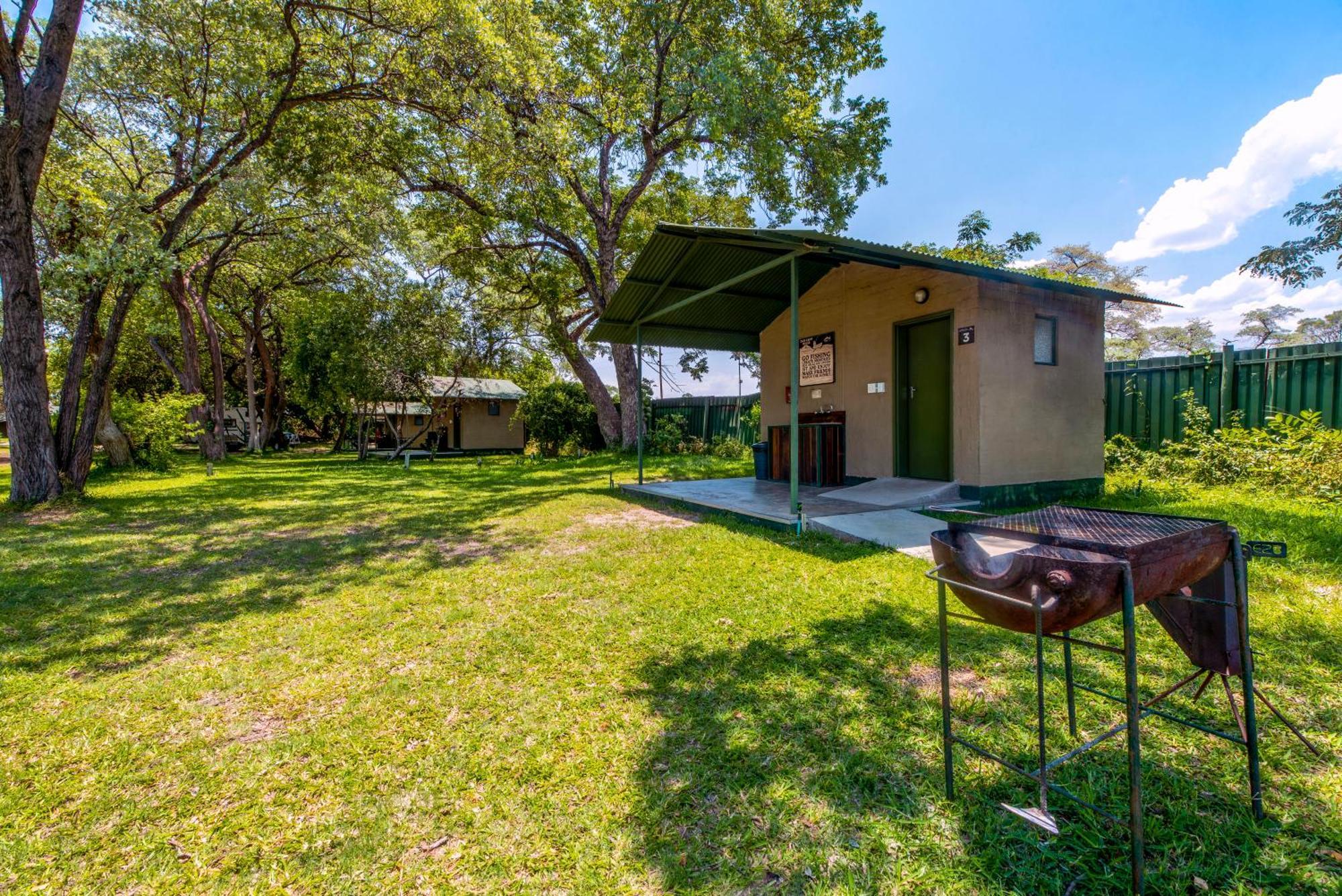 Zambezi Mubala Campsite Katima Mulilo Phòng bức ảnh